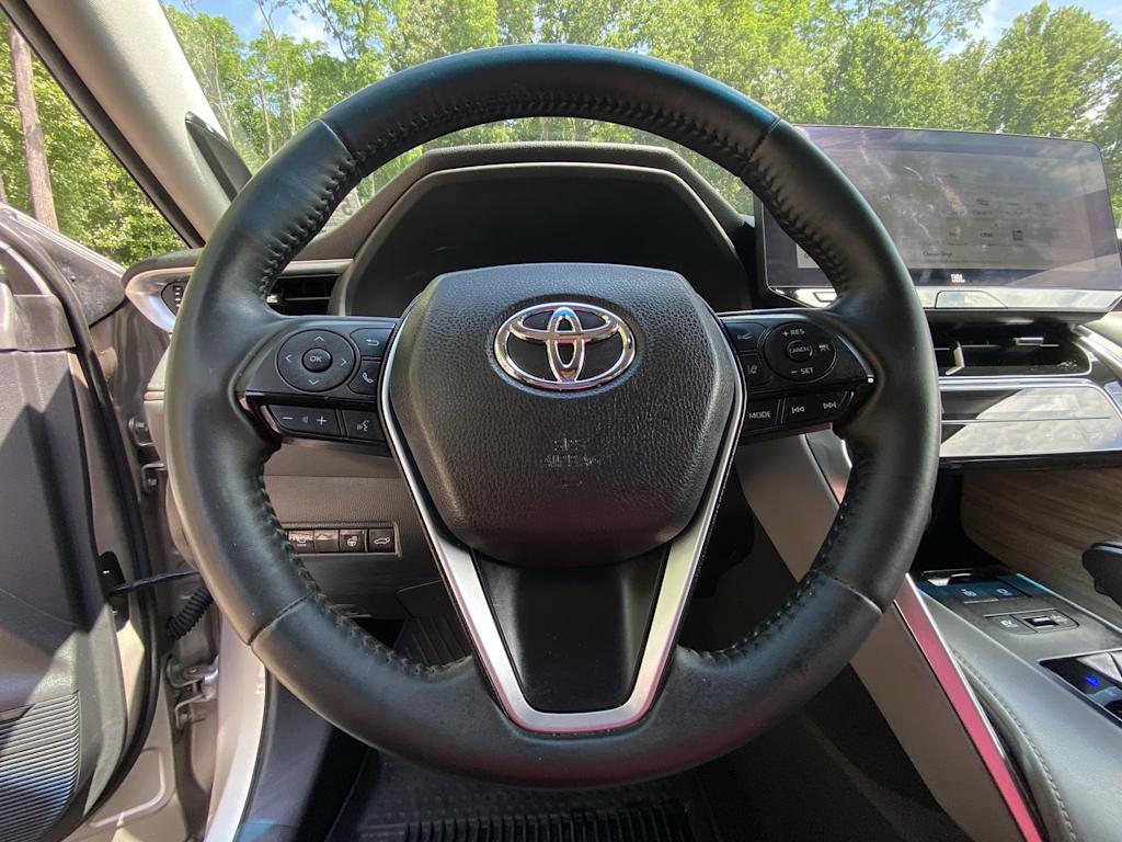 Thumbnail: 2024 Toyota Venza - 11