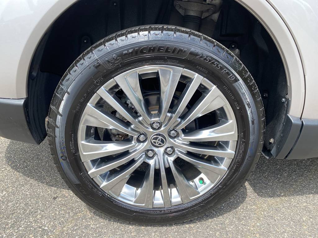 Thumbnail: 2024 Toyota Venza - 23