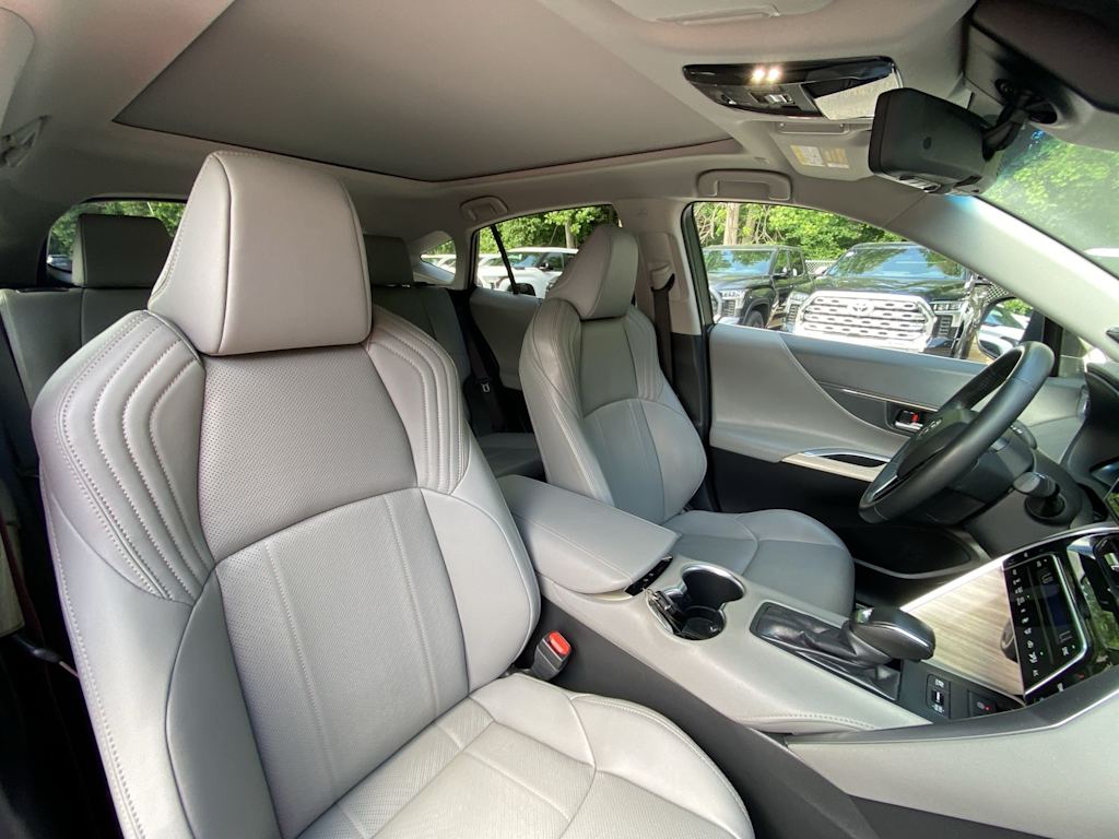 Thumbnail: 2024 Toyota Venza - 28