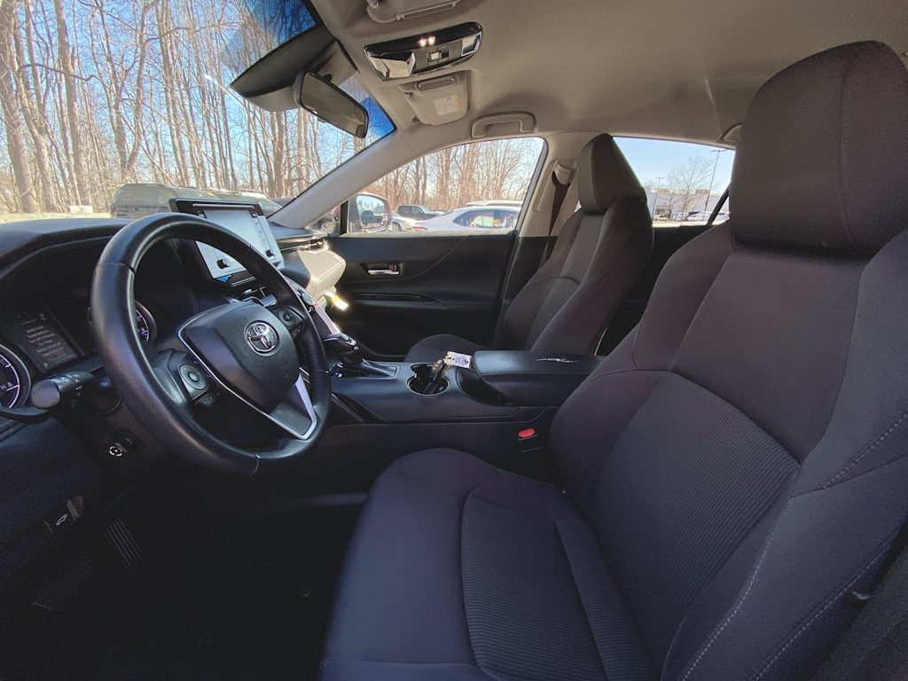 2021 Toyota Venza LE 9