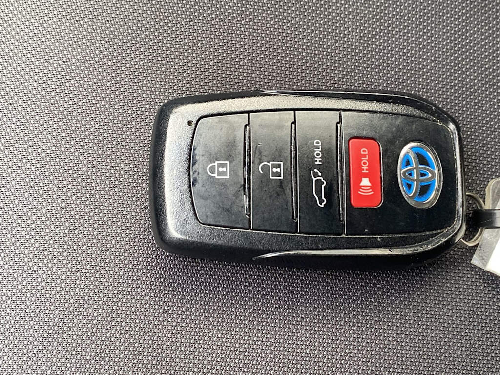 Thumbnail: 2021 Toyota Venza - 13