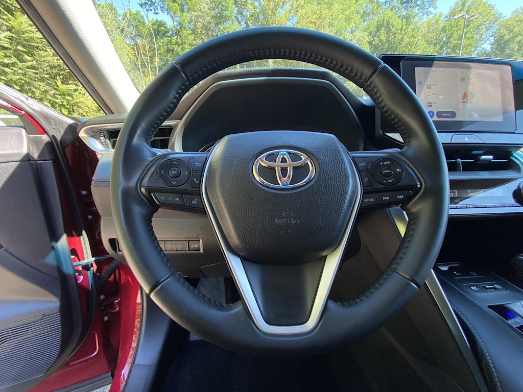 Thumbnail: 2023 Toyota Venza - 11