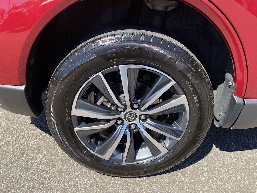 Thumbnail: 2023 Toyota Venza - 20