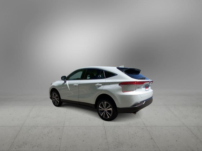 2023 Toyota Venza LE 18