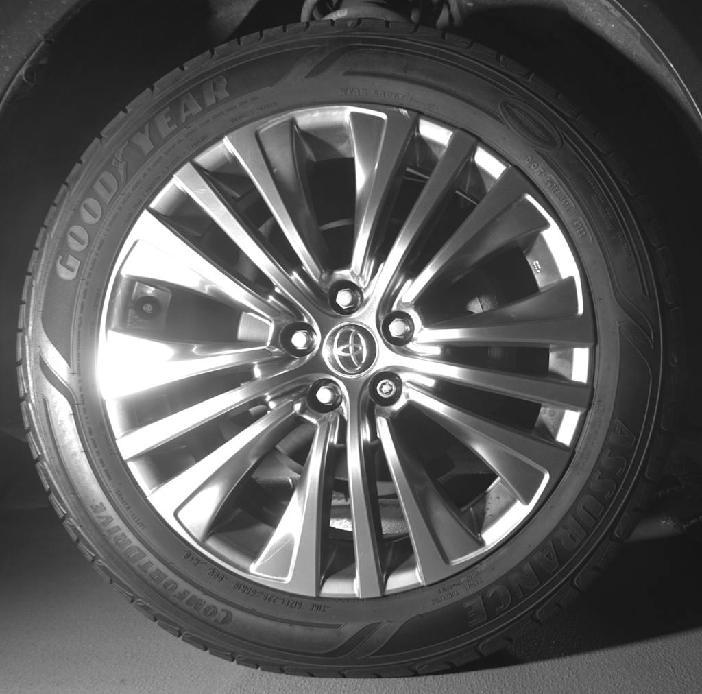 Thumbnail: 2021 Toyota Venza - 31