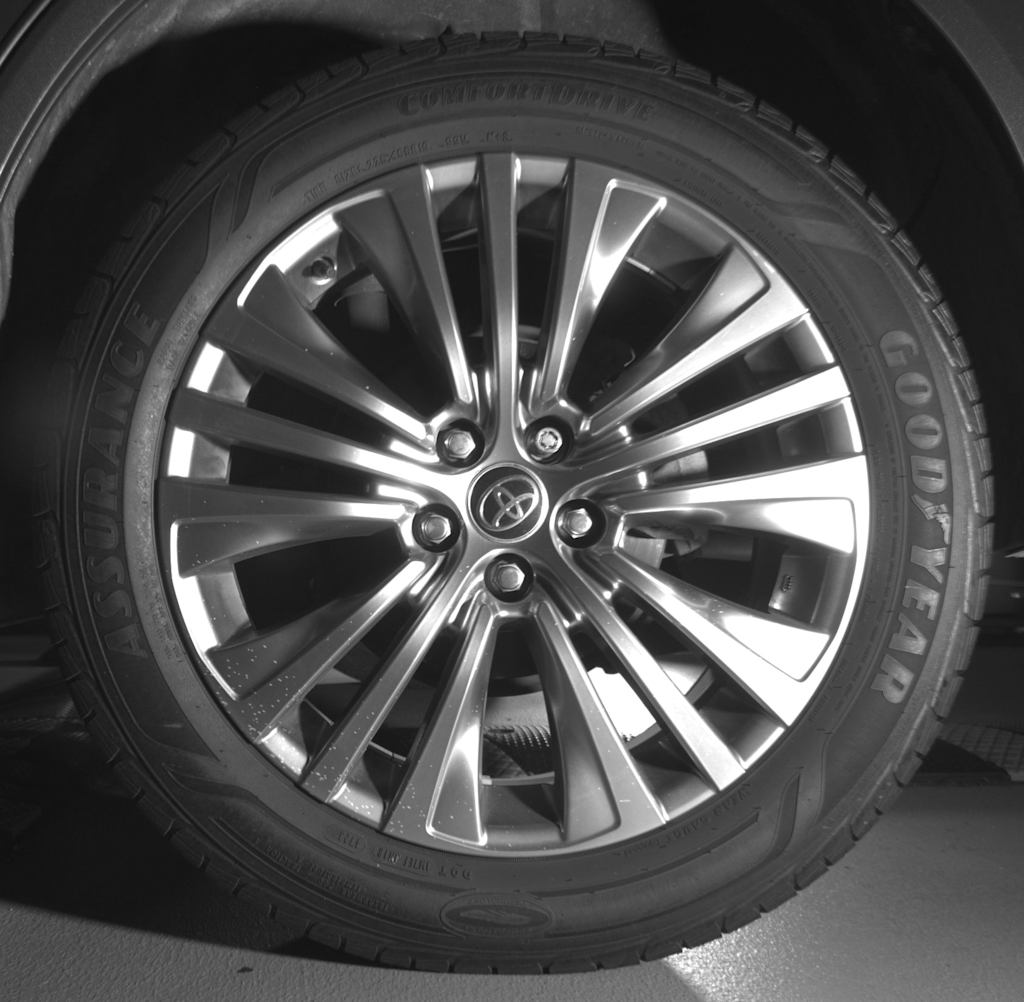 Thumbnail: 2021 Toyota Venza - 32