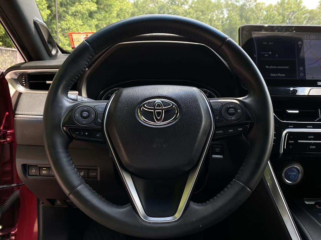 Thumbnail: 2021 Toyota Venza - 12