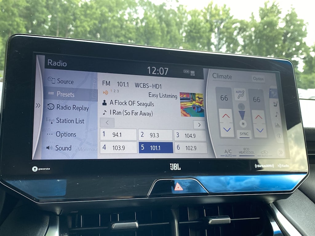 Thumbnail: 2021 Toyota Venza - 13