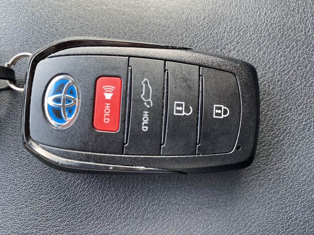 Thumbnail: 2021 Toyota Venza - 17