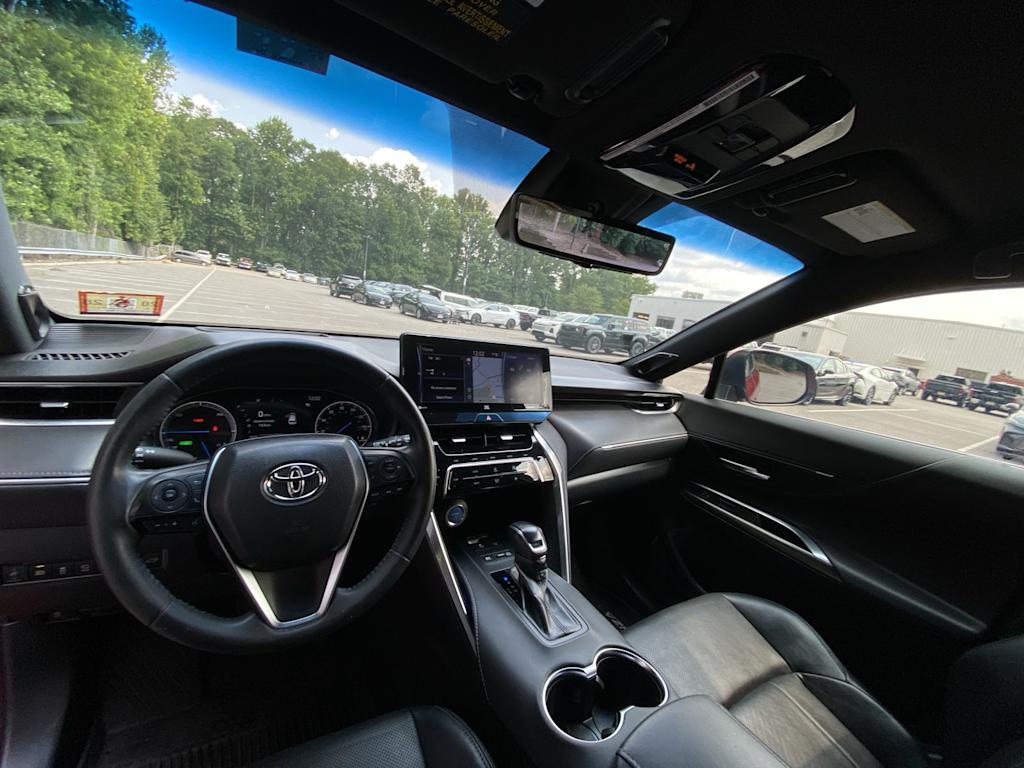 Thumbnail: 2021 Toyota Venza - 8