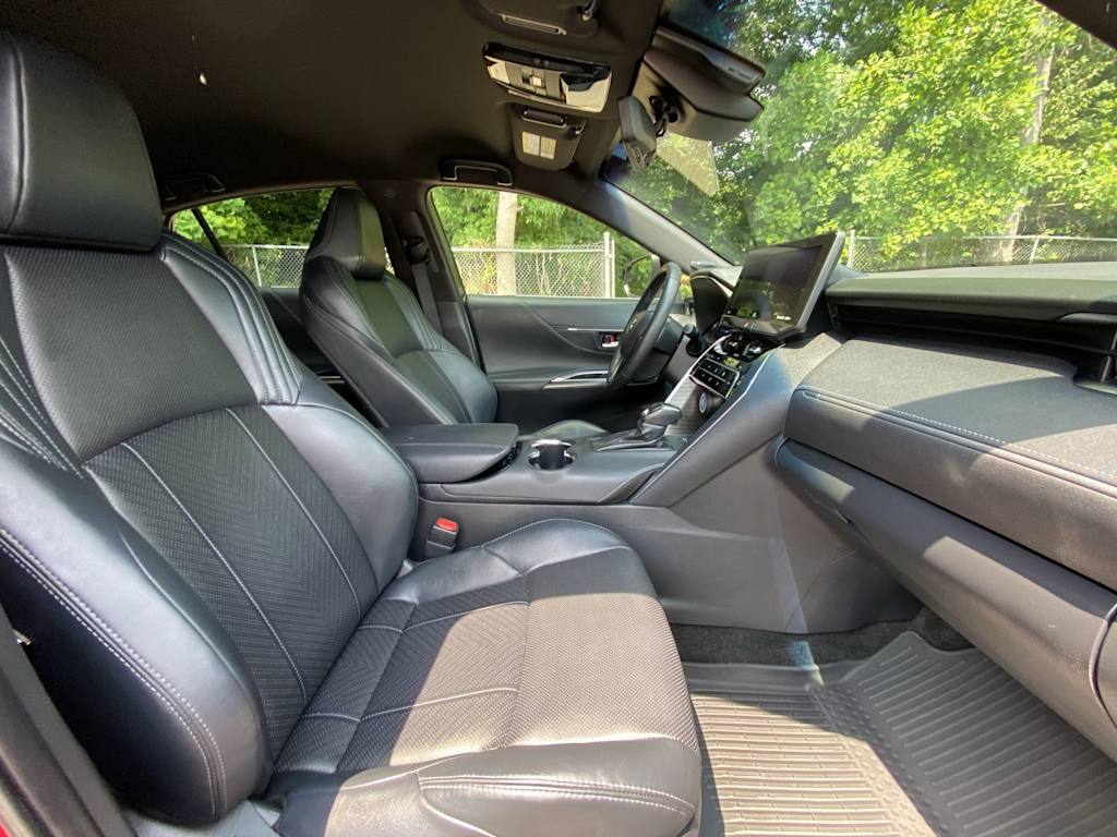 Thumbnail: 2021 Toyota Venza - 40