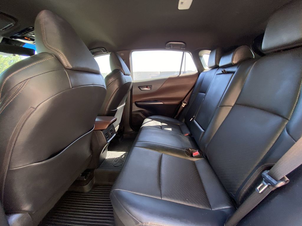 Thumbnail: 2021 Toyota Venza - 12