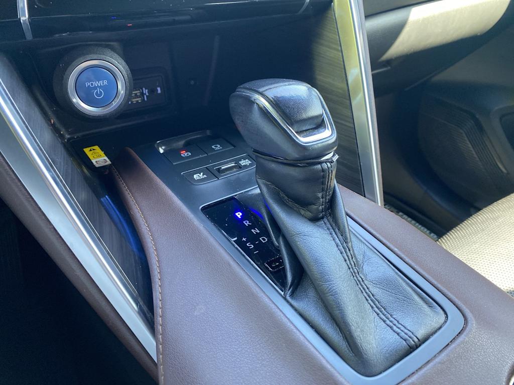 Thumbnail: 2021 Toyota Venza - 15