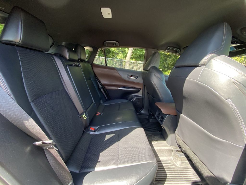 Thumbnail: 2021 Toyota Venza - 33