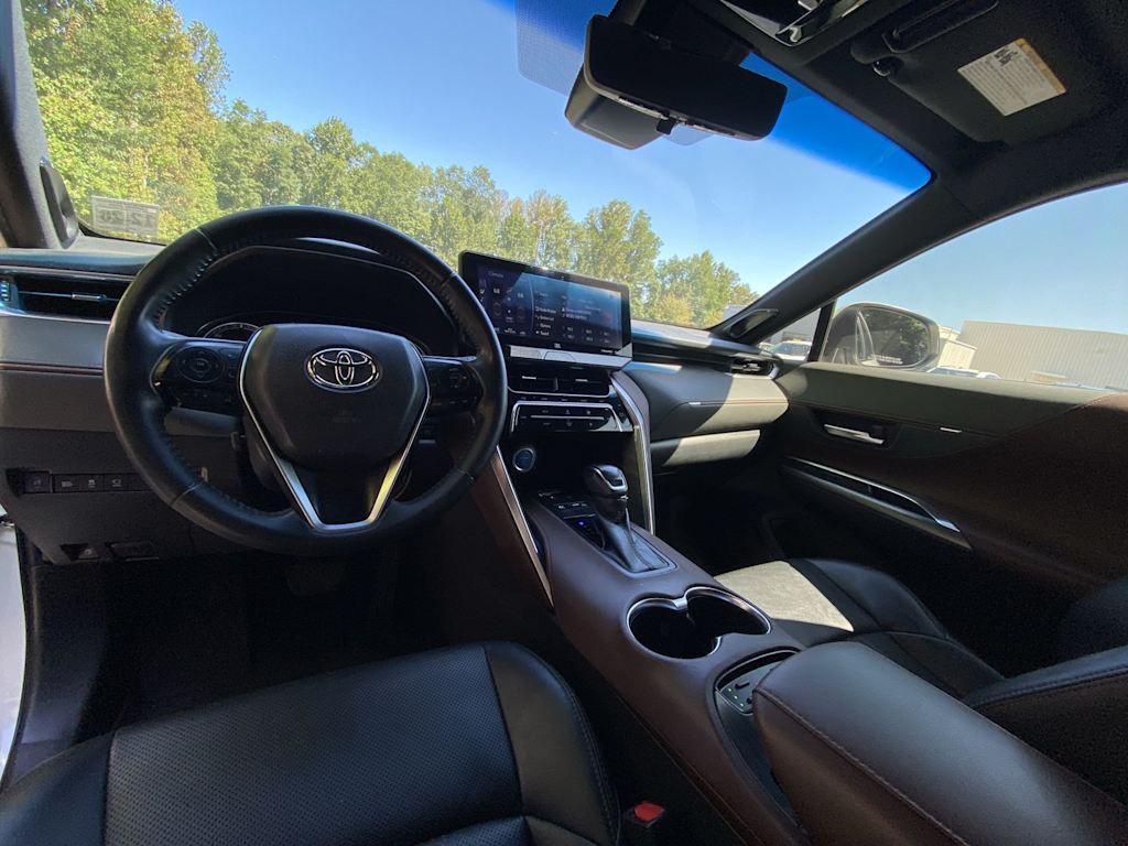 Thumbnail: 2021 Toyota Venza - 9