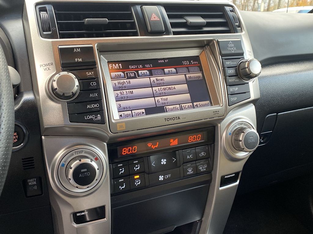 Thumbnail: 2010 Toyota 4Runner - 13