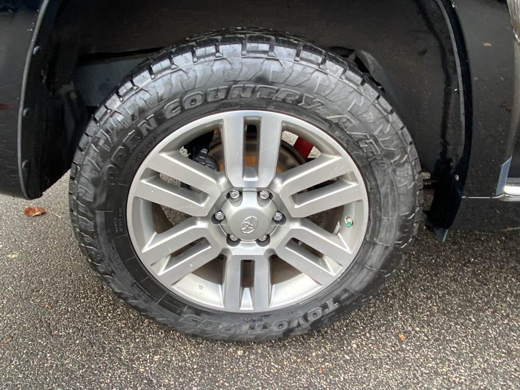 Thumbnail: 2010 Toyota 4Runner - 28