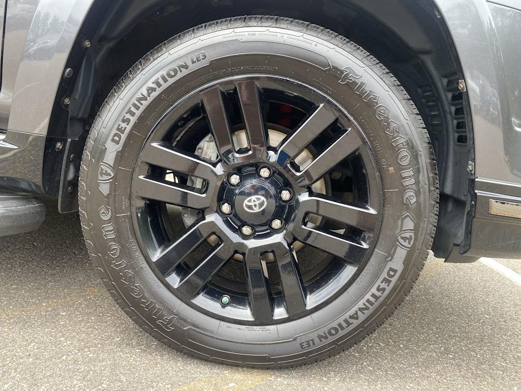 Thumbnail: 2019 Toyota 4Runner - 30
