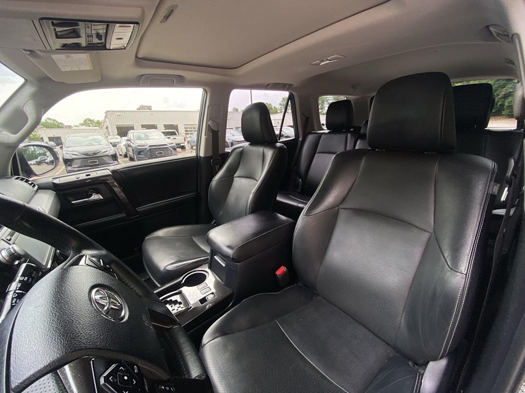 Thumbnail: 2019 Toyota 4Runner - 10