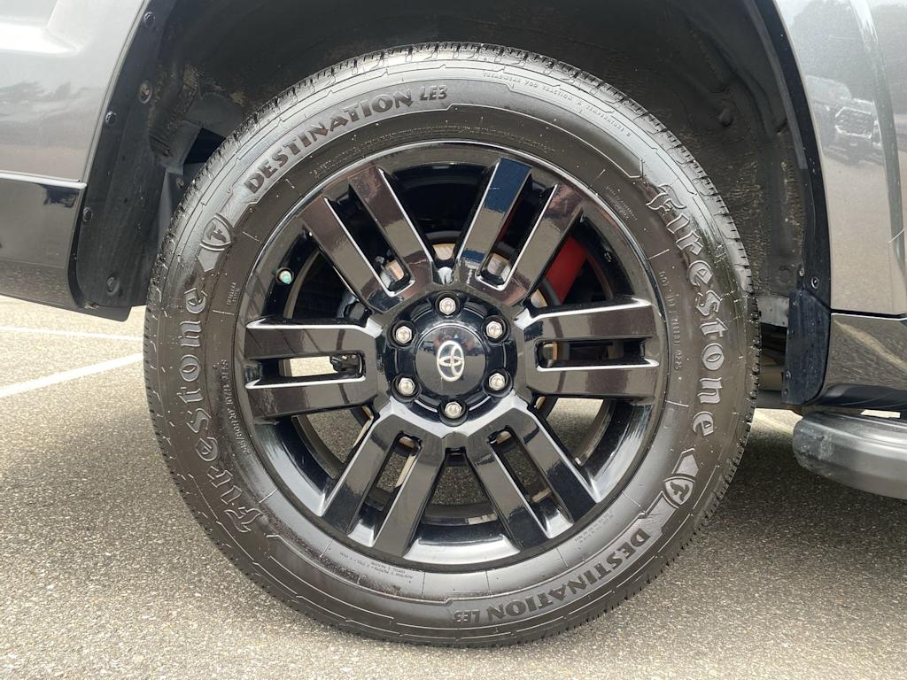 Thumbnail: 2019 Toyota 4Runner - 29