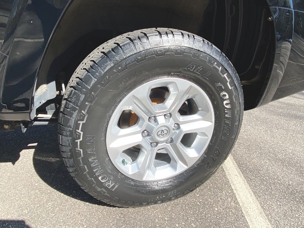 2022 Toyota 4Runner SR5 22