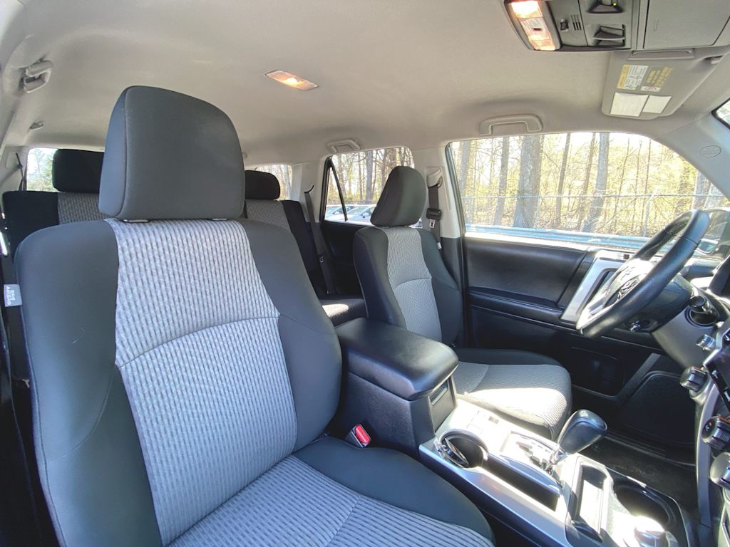 2022 Toyota 4Runner SR5 27