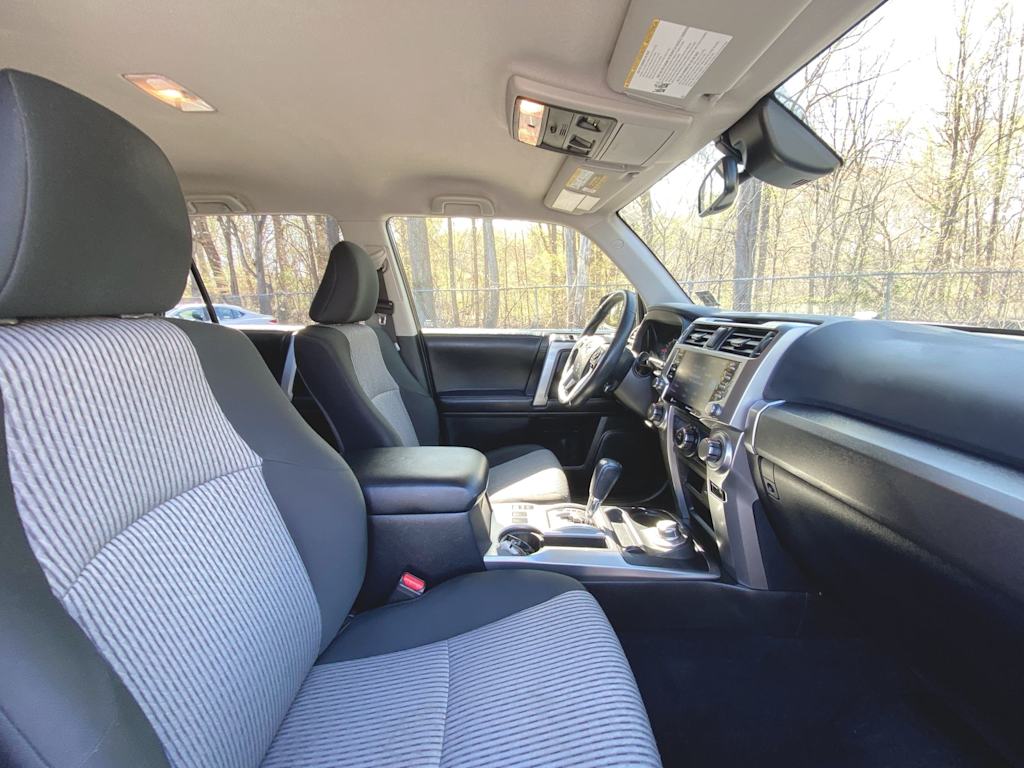 2022 Toyota 4Runner SR5 26