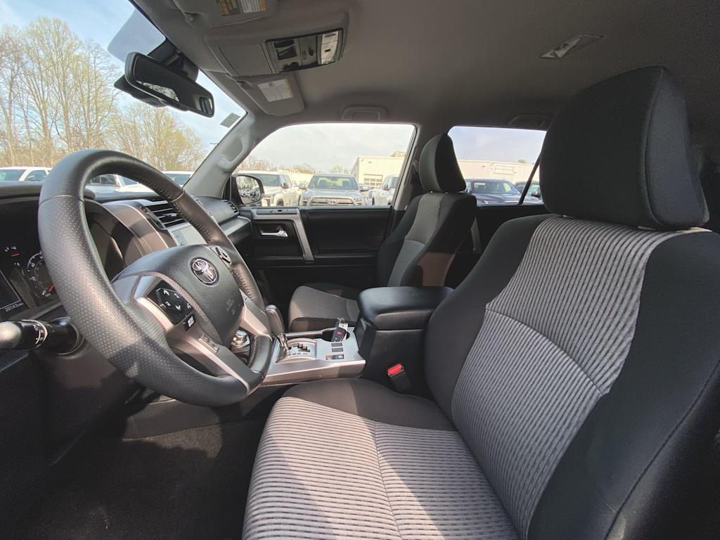 2024 Toyota 4Runner SR5 5