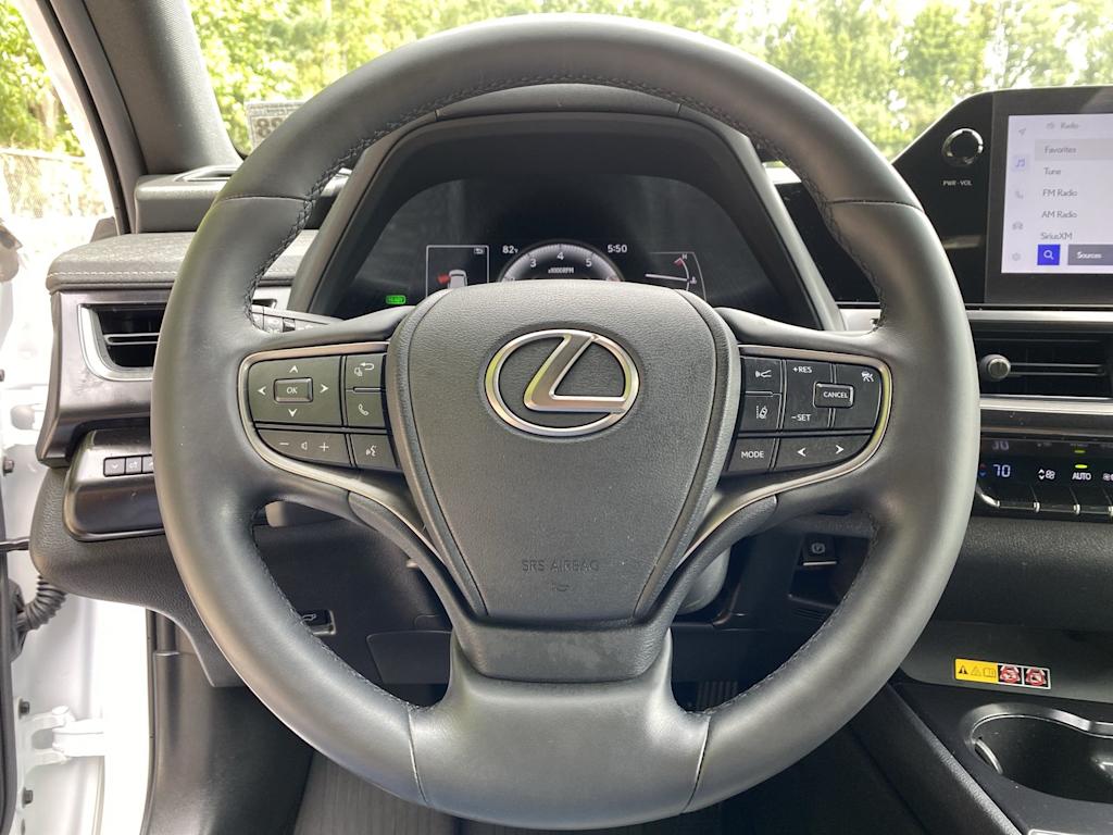 Thumbnail: 2023 Lexus UX - 13