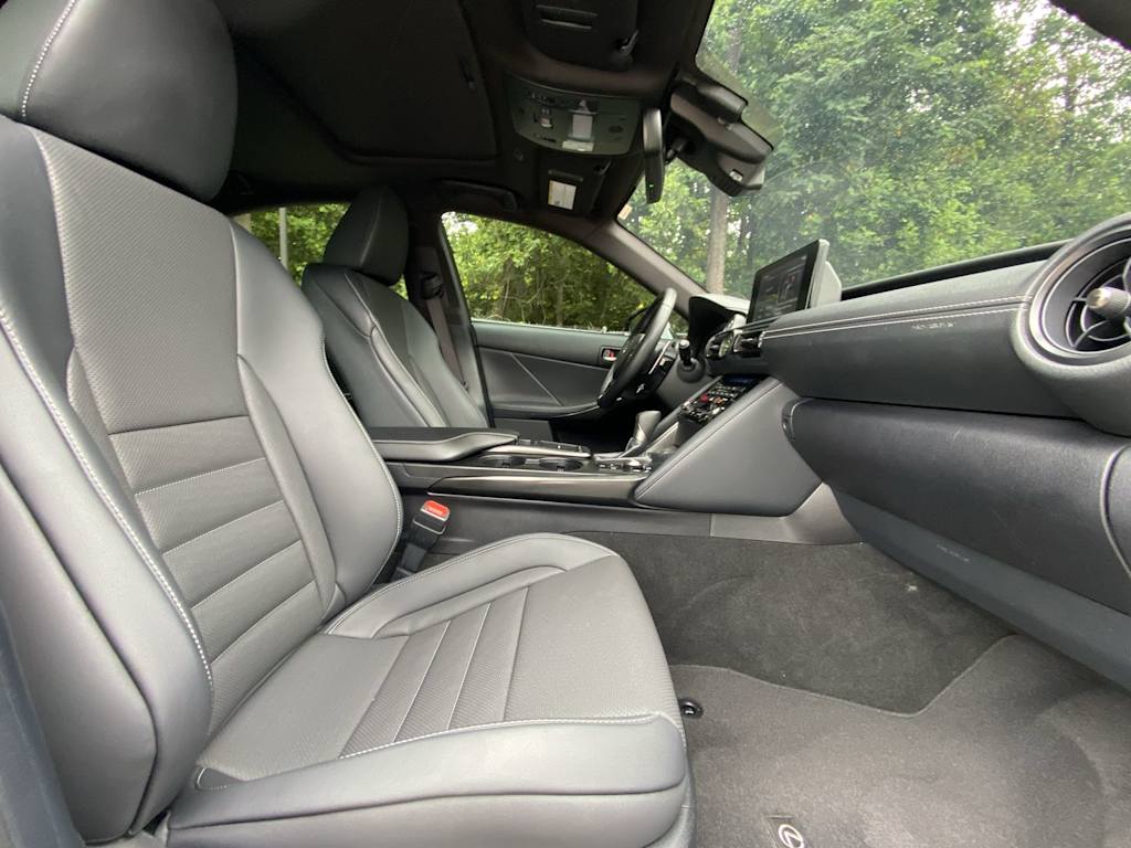 Thumbnail: 2025 Lexus ES - 32