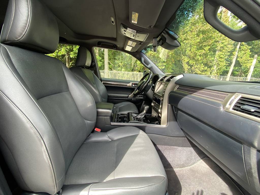 Thumbnail: 2020 Lexus GX - 32