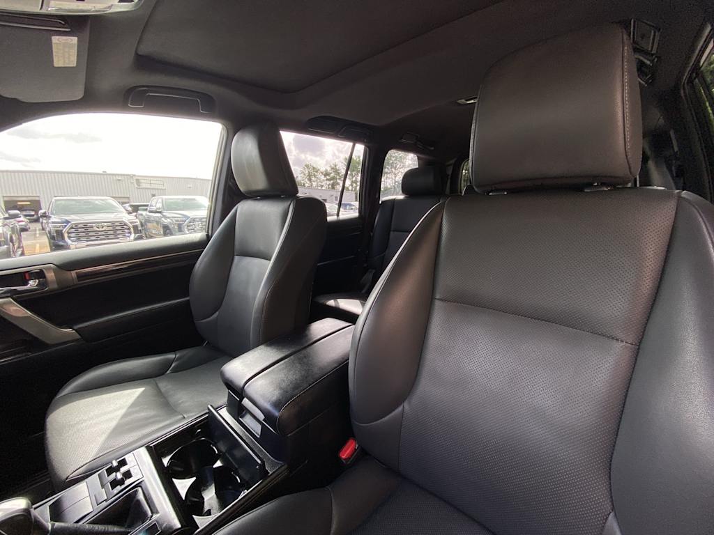 Thumbnail: 2020 Lexus GX - 11