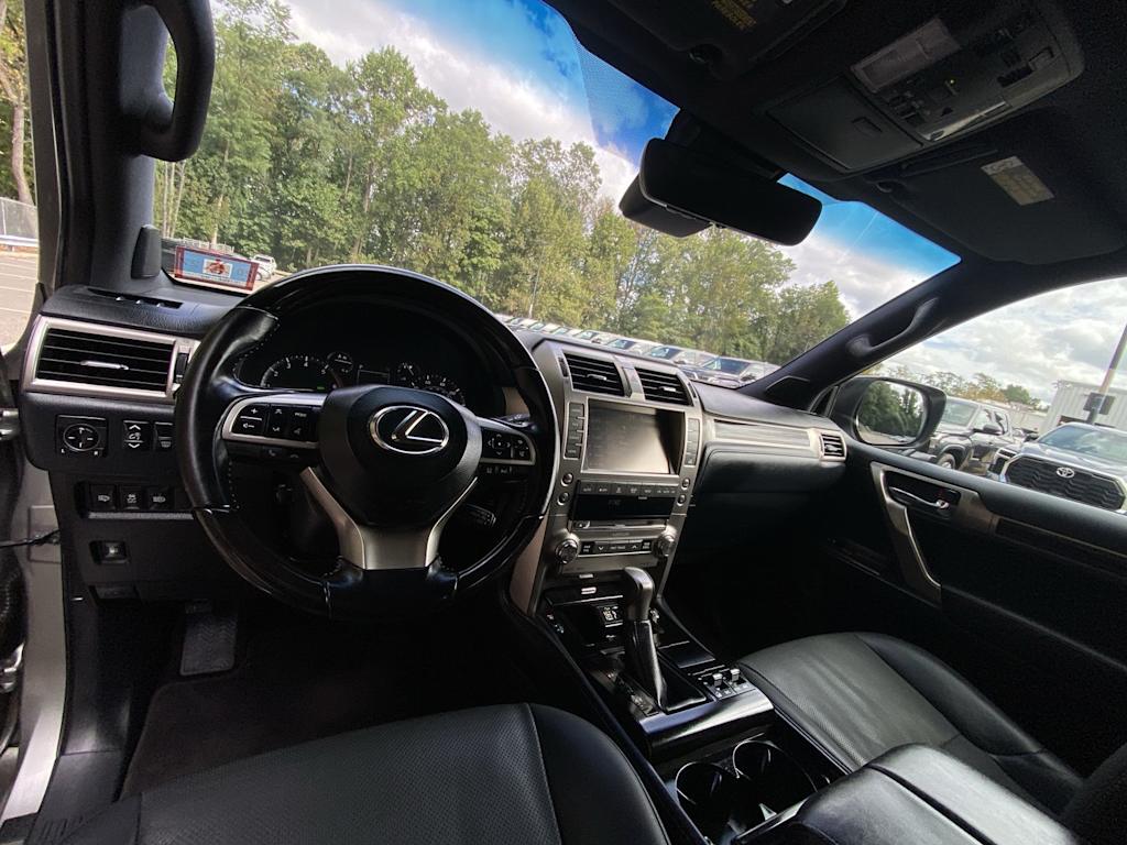Thumbnail: 2020 Lexus GX - 9