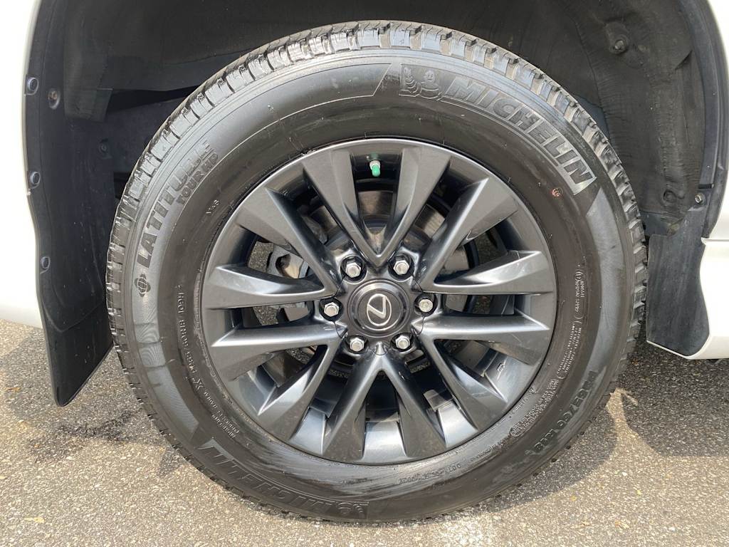 Thumbnail: 2023 Lexus GX - 24