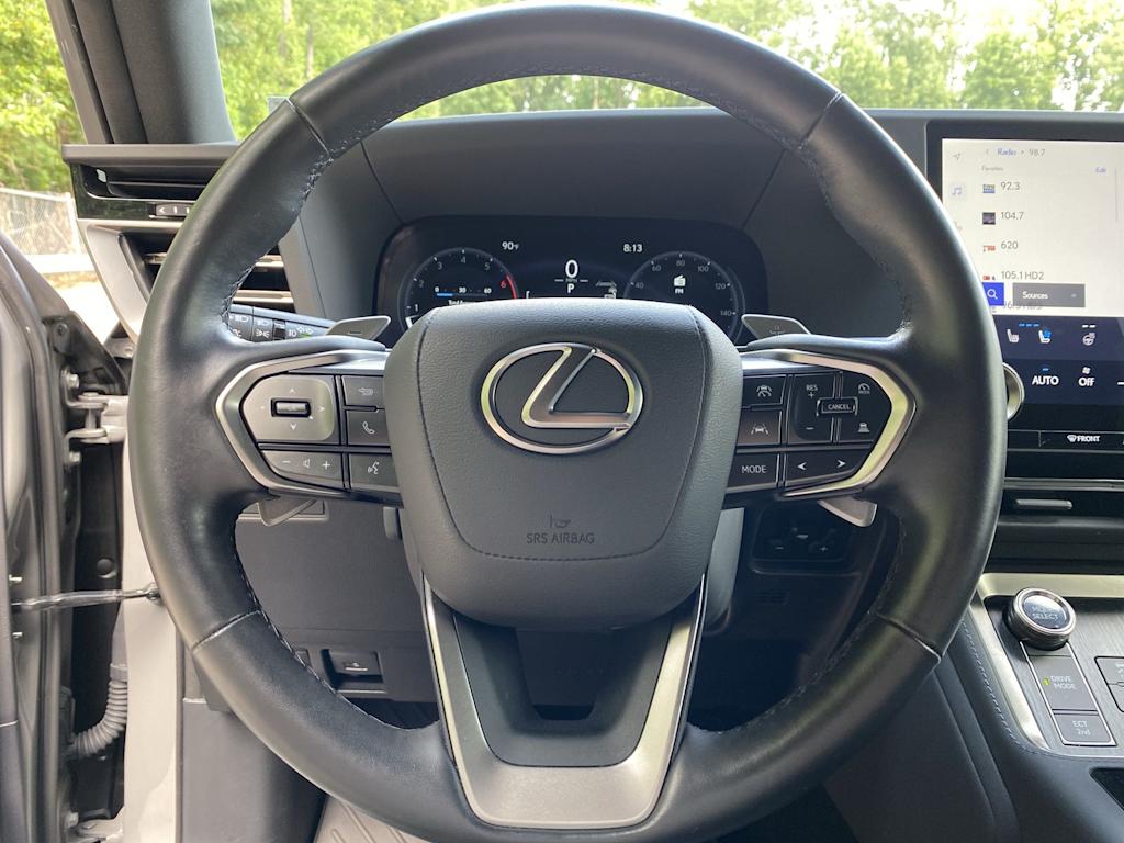 Thumbnail: 2024 Lexus ES - 13