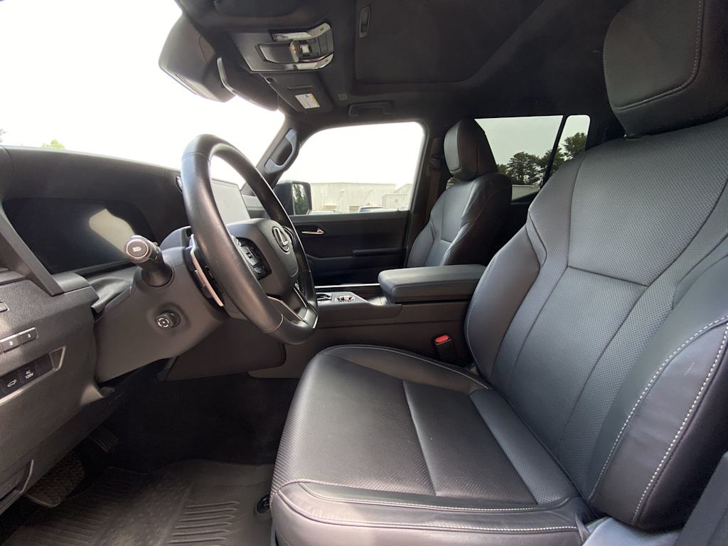 Thumbnail: 2024 Lexus ES - 10