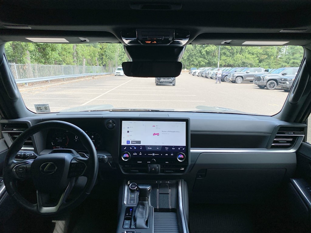 Thumbnail: 2024 Lexus ES - 2