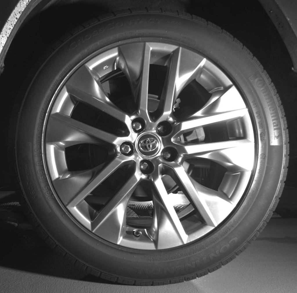 Thumbnail: 2019 Toyota RAV4 - 12