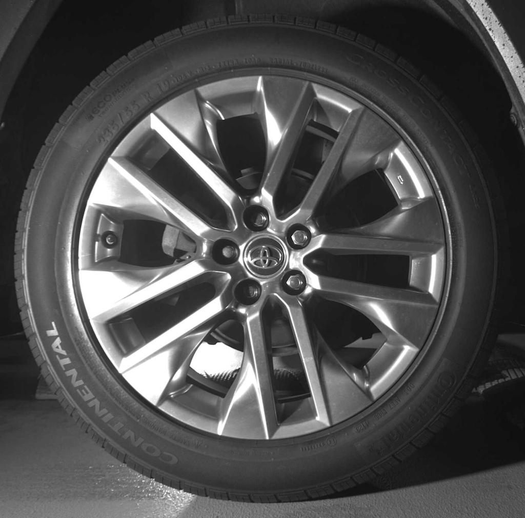 Thumbnail: 2019 Toyota RAV4 - 15