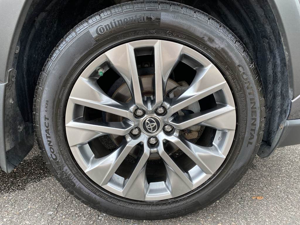 Thumbnail: 2019 Toyota RAV4 - 28