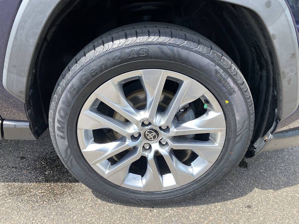 Thumbnail: 2021 Toyota RAV4 - 22