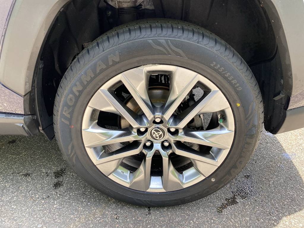 Thumbnail: 2021 Toyota RAV4 - 20