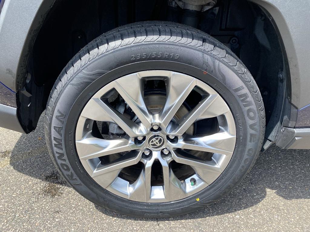 Thumbnail: 2021 Toyota RAV4 - 21