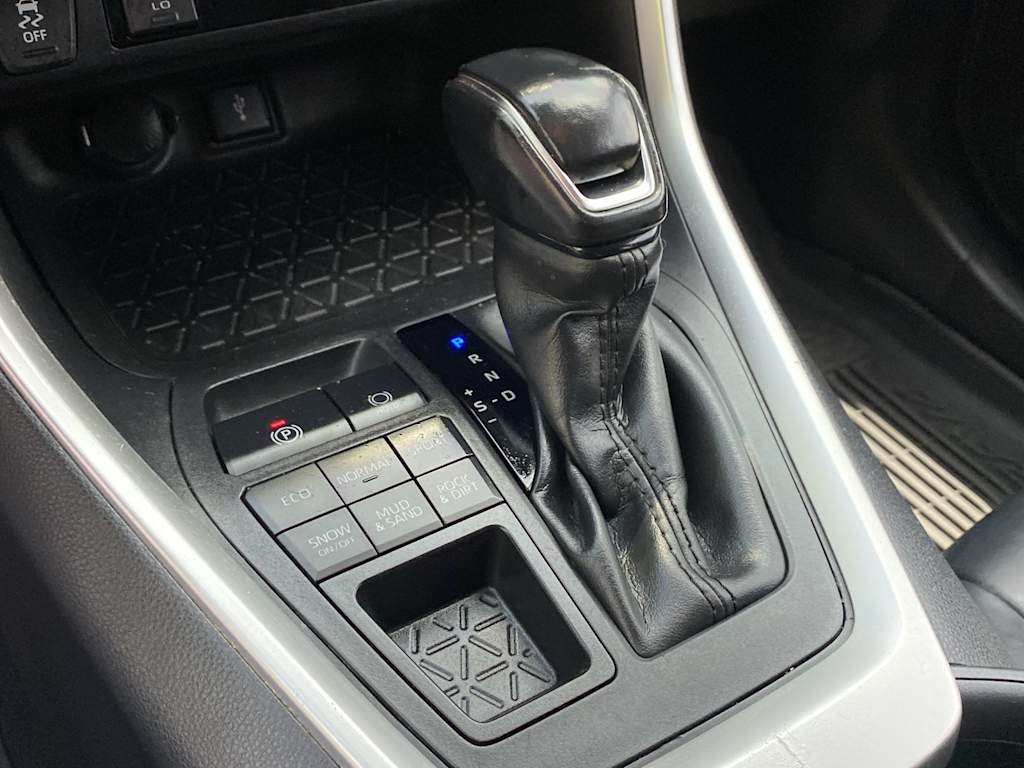 Thumbnail: 2021 Toyota RAV4 - 13