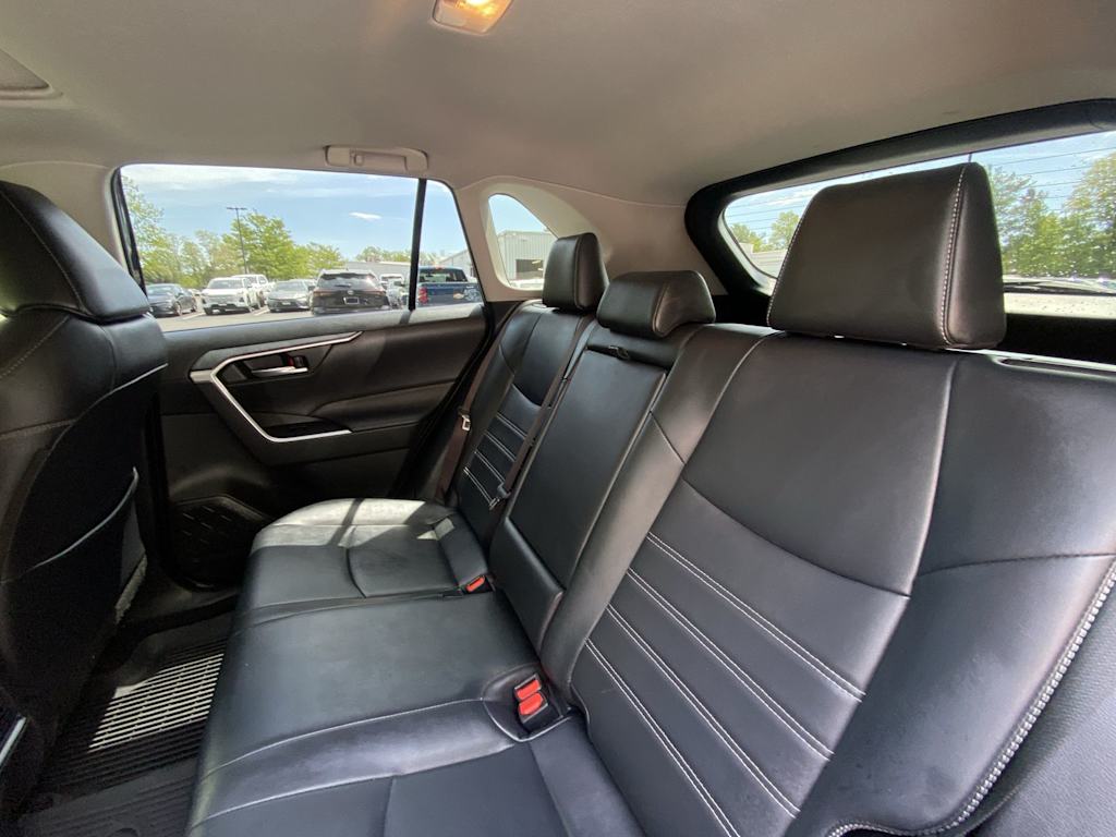 Thumbnail: 2021 Toyota RAV4 - 10