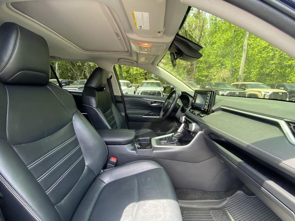 Thumbnail: 2021 Toyota RAV4 - 24