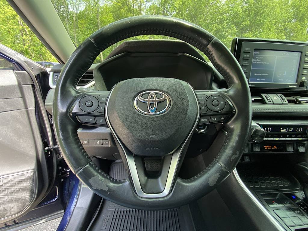 Thumbnail: 2021 Toyota RAV4 - 11