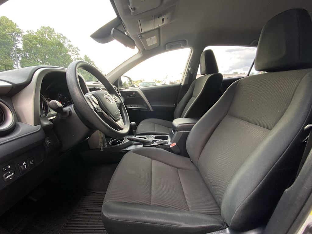 Thumbnail: 2017 Toyota RAV4 - 10