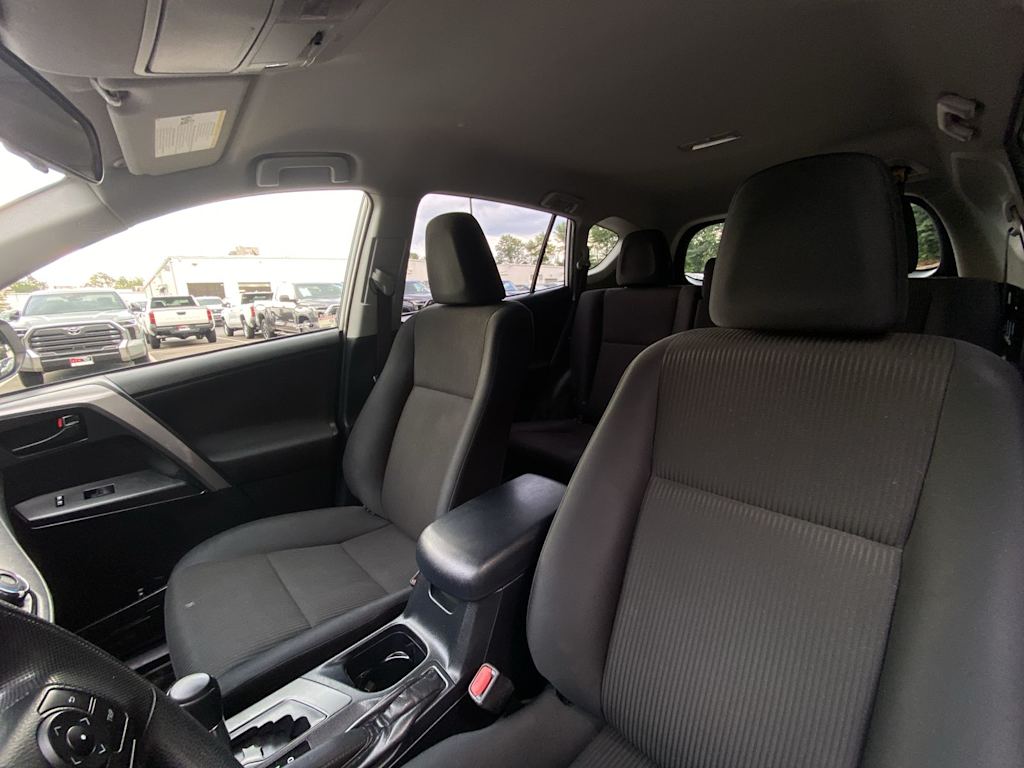 Thumbnail: 2017 Toyota RAV4 - 11