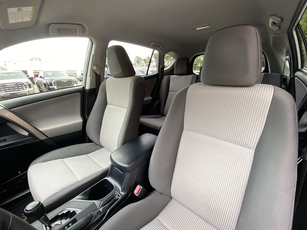 Thumbnail: 2014 Toyota RAV4 - 11